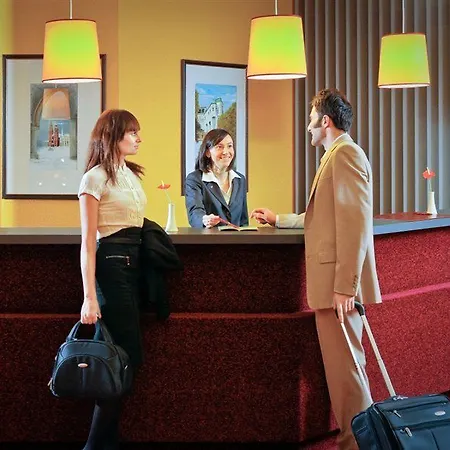 Vienna House Easy By Wyndham Cracow 酒店 3*