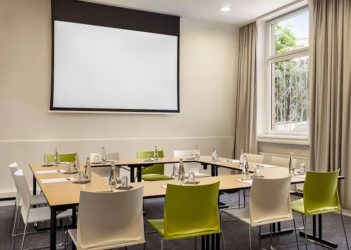 Hotel Vienna House Easy By Wyndham Cracow 3*