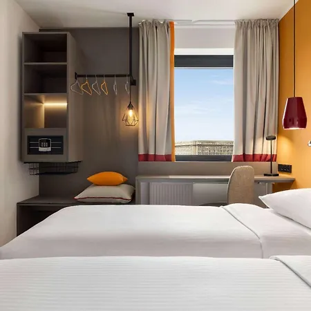 Vienna House Easy By Wyndham Cracow Готель