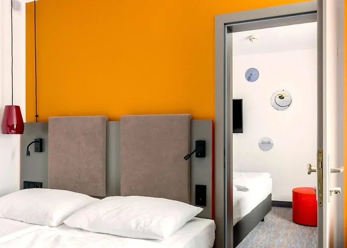 Hotel Vienna House Easy By Wyndham Cracow 3*